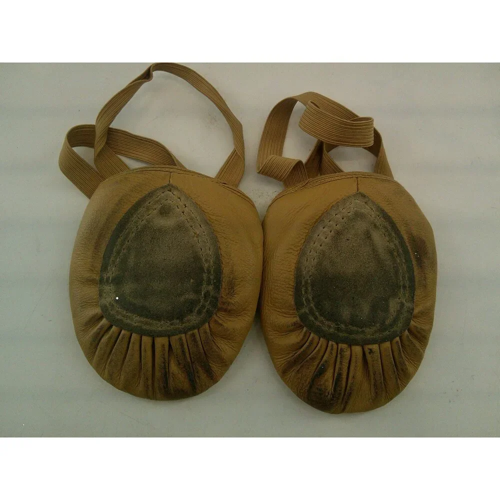 Pre-Owned Dance Pirouette Turners DUX Dance Leather Medium Contemporary
